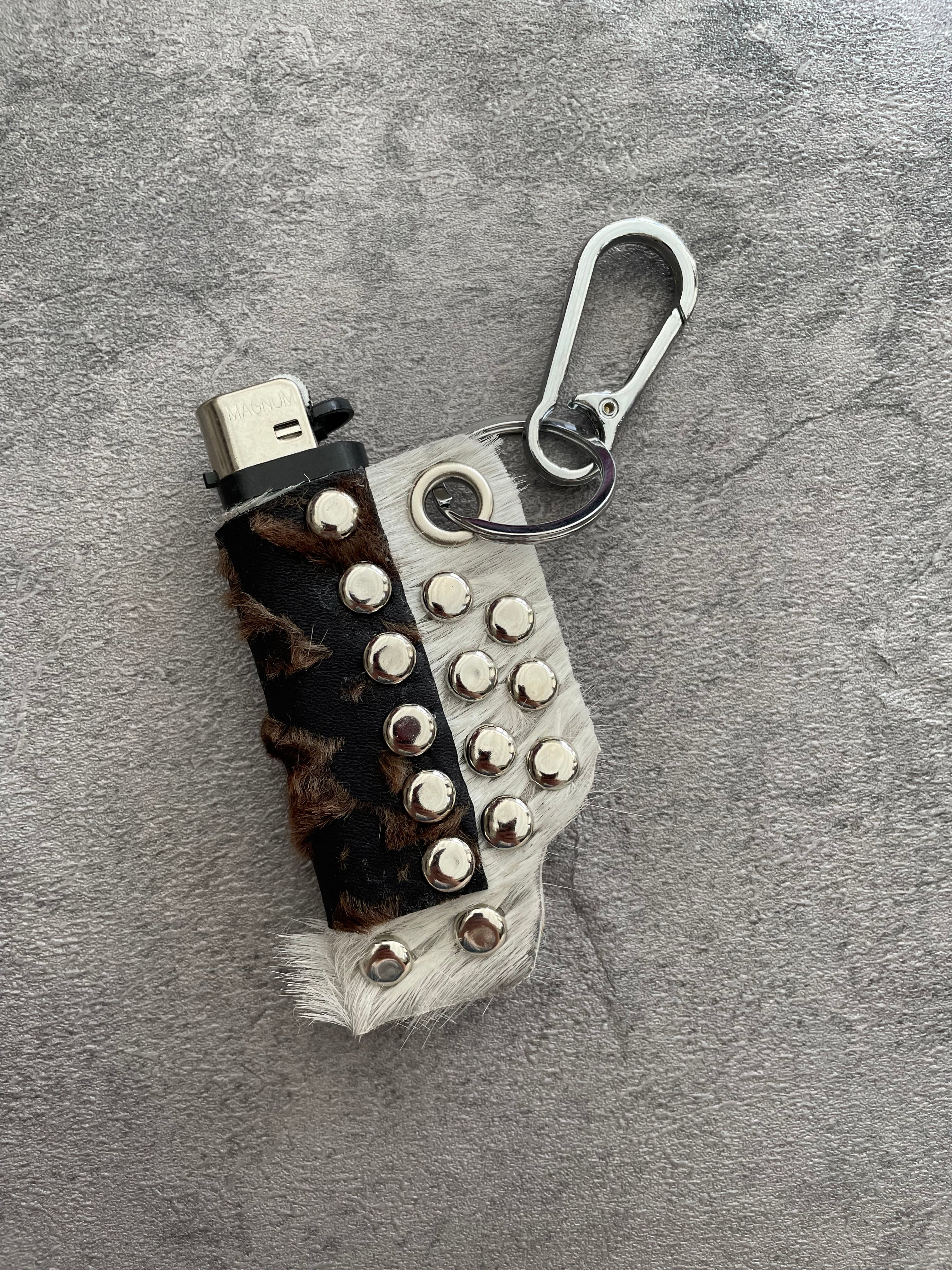 Leather lighter case keychain + lighter